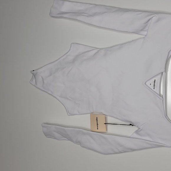 NWT Revolve superdown Ashton V Neck SZ XS - Picture 3 of 5